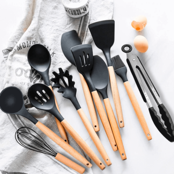 15260578210_Conjunto_de_Utensilios_de_Cozinha_Cabo_Madeira_Kit_12_Pecas_Preto203.png