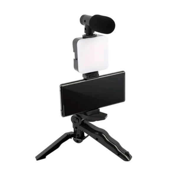 15294560130_Kit_Gravacao_4_em_1_com_Tripe_Microfone_Luz_LED_Suporte_Celular201.jpg