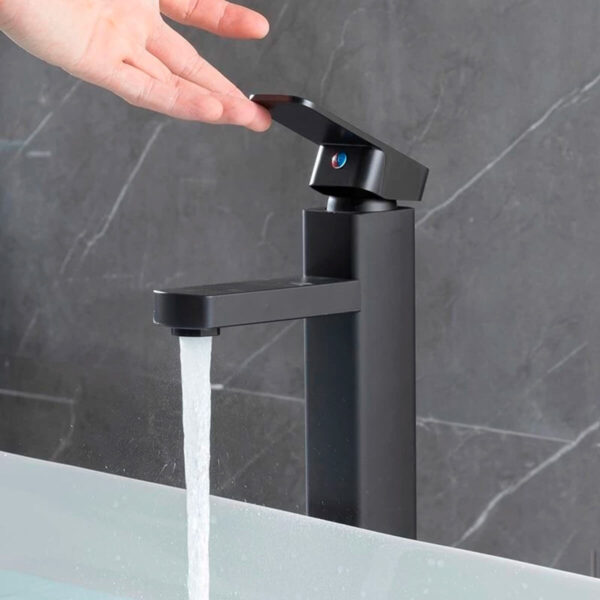 15321426891-torneira-lavatorio-moderna-para-banheiro-em-aco-inox-preto-6.jpg